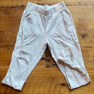 ALO Yoga Cream Jogger Pants